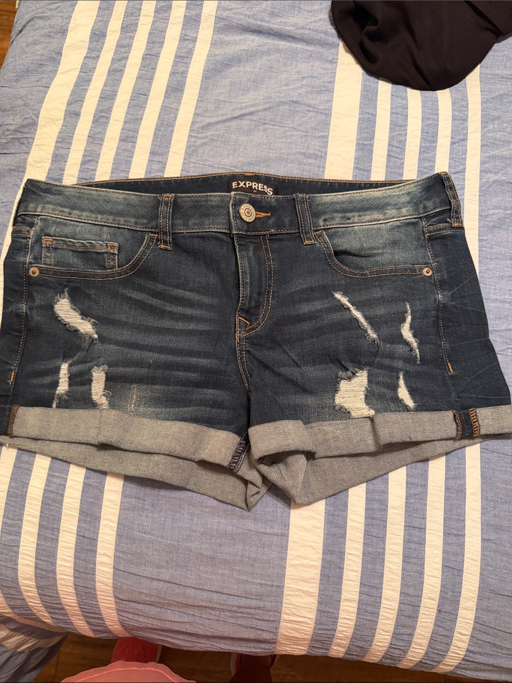 Express Women's Shortie Low Rise Shorts